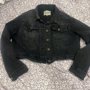 cropped black Jean Jacket.
